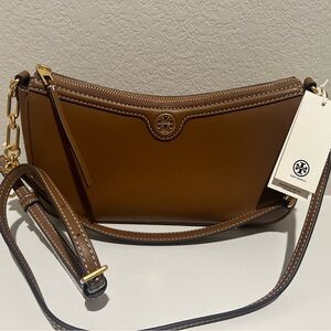 NWT Tory Burch leather purse,dust bag ,shrt &long handle strap, retails for $398